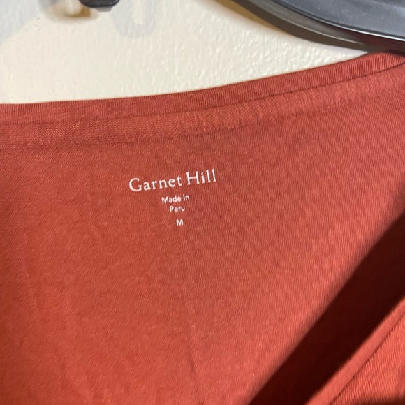 Garnet Hill Women's Rust V-Neck Essential Long-Sleeve Tee Medium - Picture 2 of 5